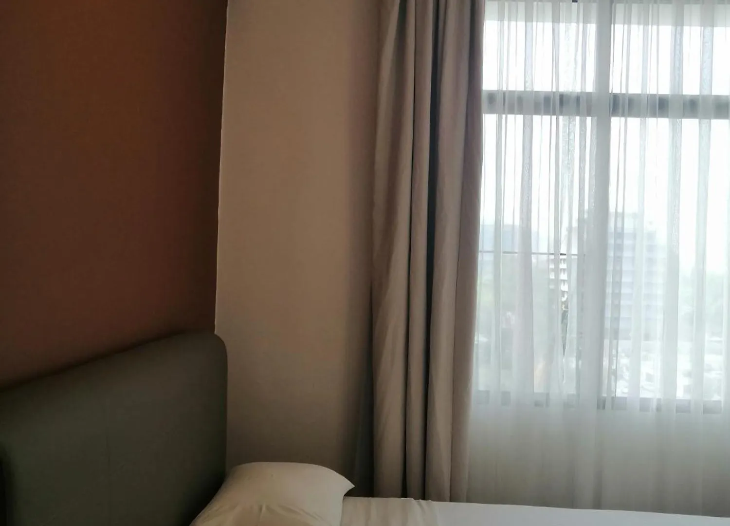 Apartment City Tropical Home II George Town