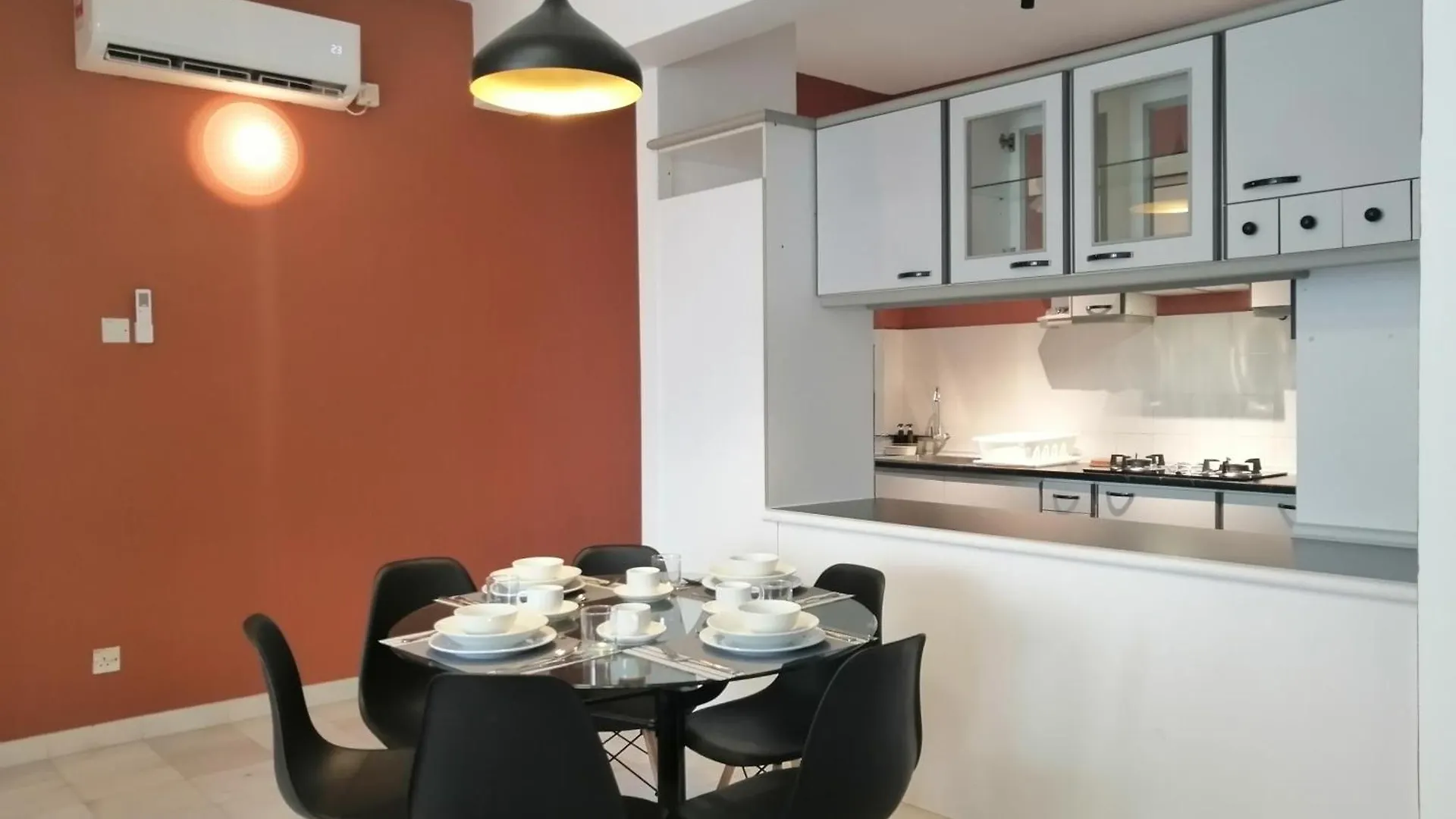 City Tropical Home II George Town Apartment